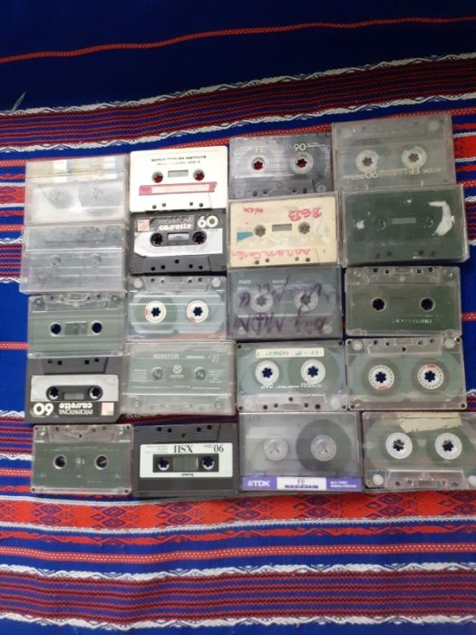 casete audio si cd-uri muzica usoara