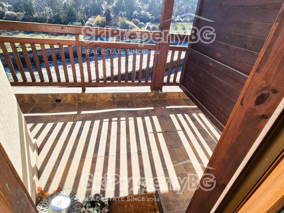 Двустаен апартамент с ТОП локация и невероятна гледка!