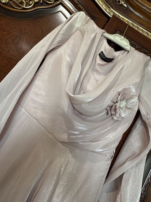 Дамски официални рокли