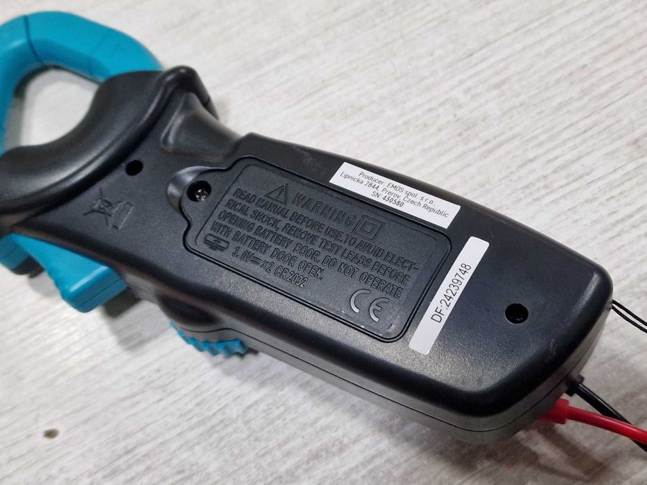 Мултицет / амперклещи EMOS EM305A