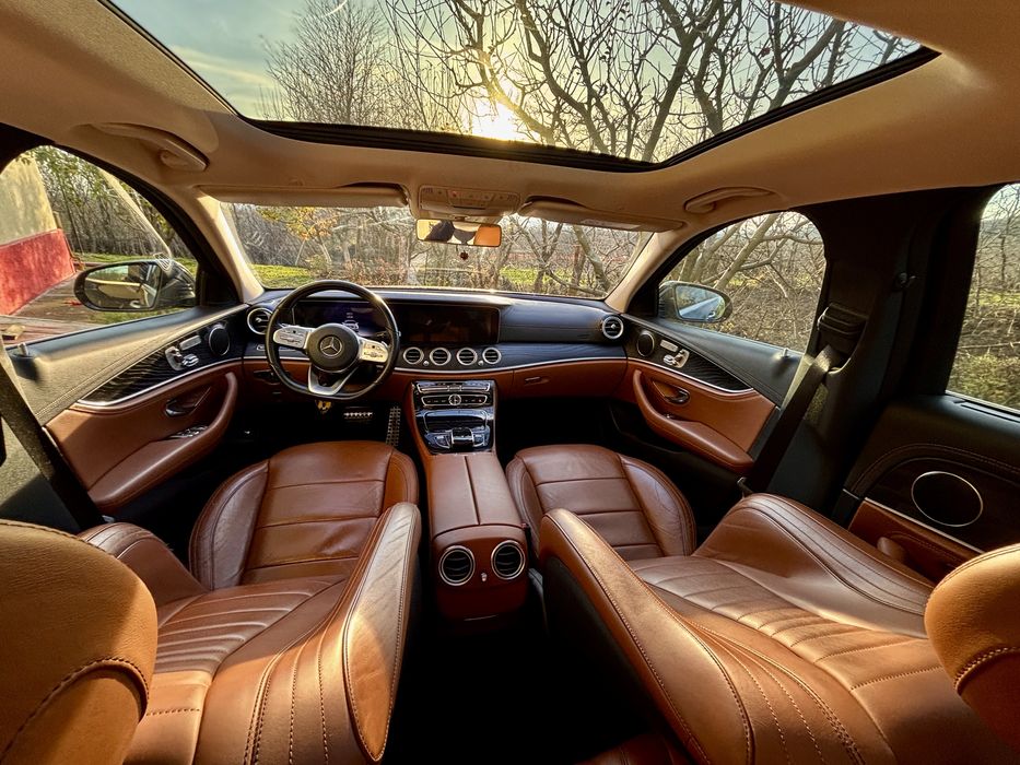 Vand Mercedes e220 4matic 2019 123.000km