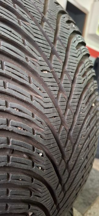 2 бр. 245/40/18 BfGoodrich 7.5mm грайфер, дот 22г. Предлагаме монтаж