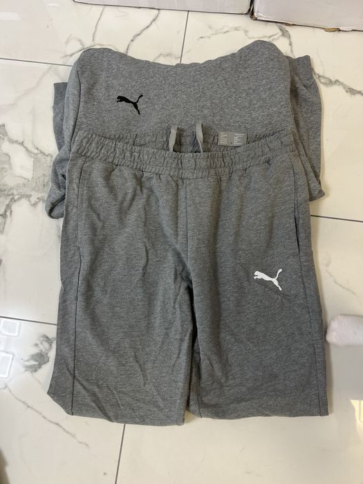 Hanorace si pantaloni