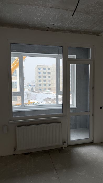 Пластиковая перегородка с дверью