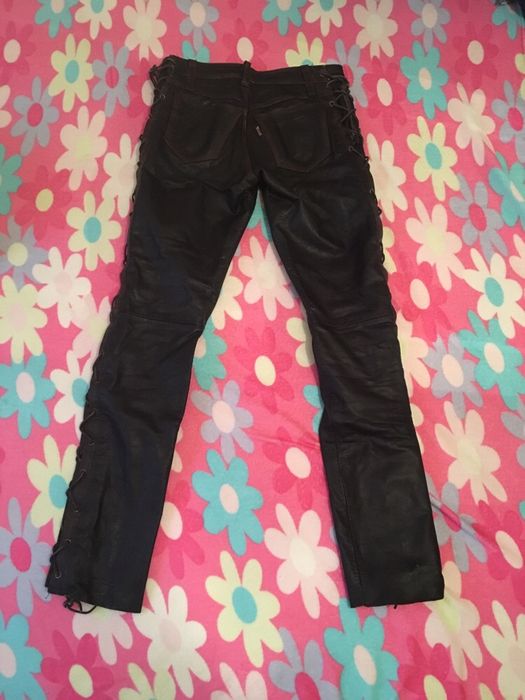 Pantaloni piele