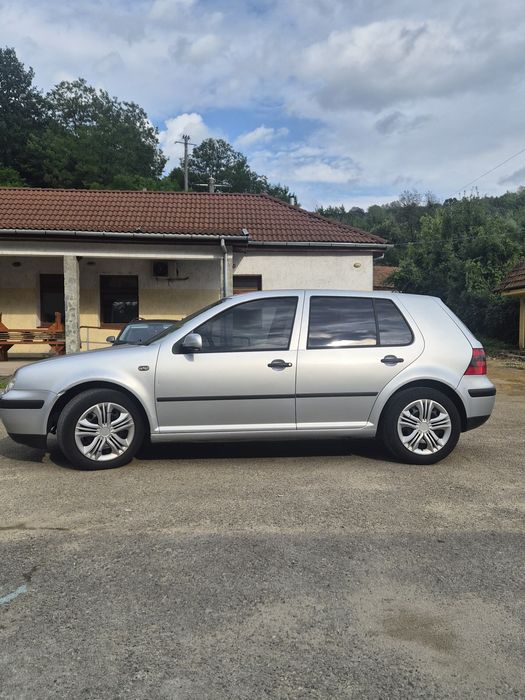 VOLKSWAGEN Golf 2002 — imagine 4