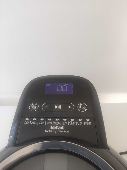 Фритюрник Tefal ActiFry Genius