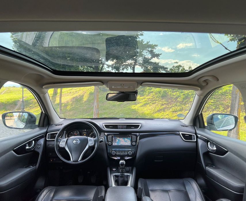 Nissan Qashqai TEKNA+,2015,1,6DCI,4X2,130CP,M6,Navi,Camera 360,TRAPA,Piele,KmReali