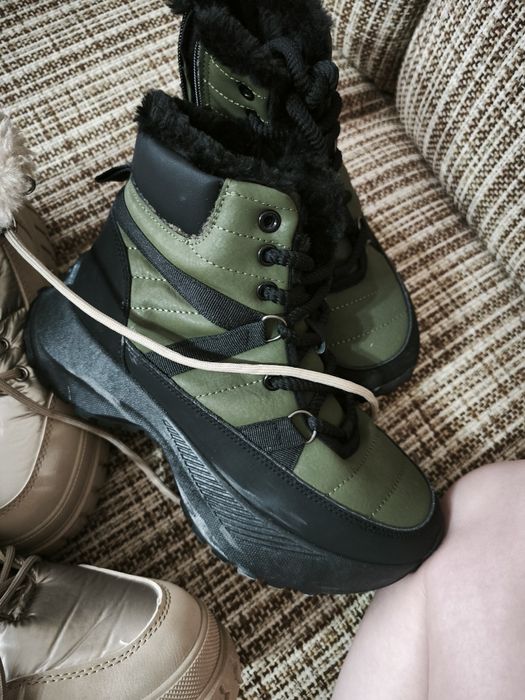 Продам ботинки новые 38 размер