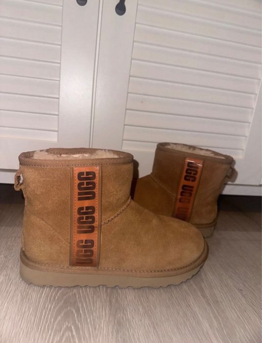 UGG Classic Mini Side Logo Marime 37