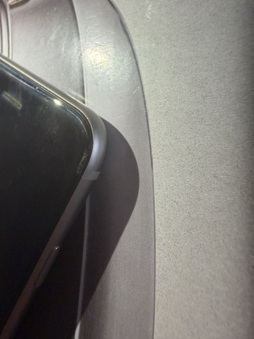 Vând iPhone 6S 32 GB
