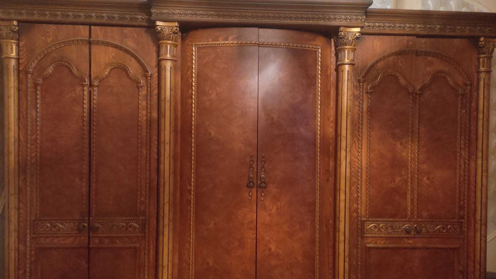 Спальный гарнитур