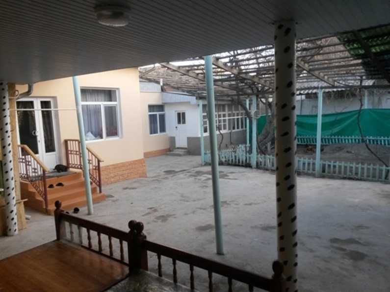 Продается дом под строительство гостиницы.