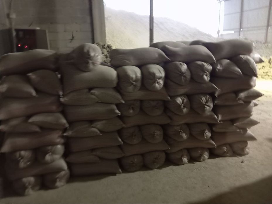 Bentonit. Gil. Ispech. Бентонит. Глина.