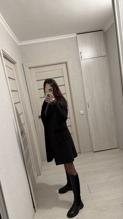 Продам 3 пальто и 1 тренч
