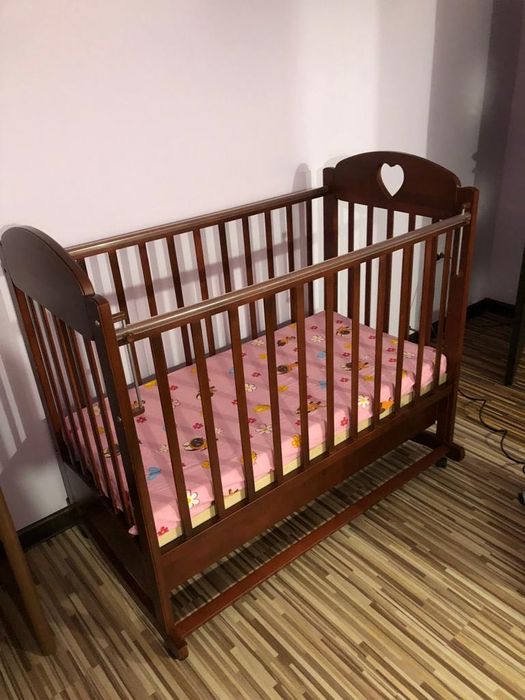 Продам детскую кроватку манеж