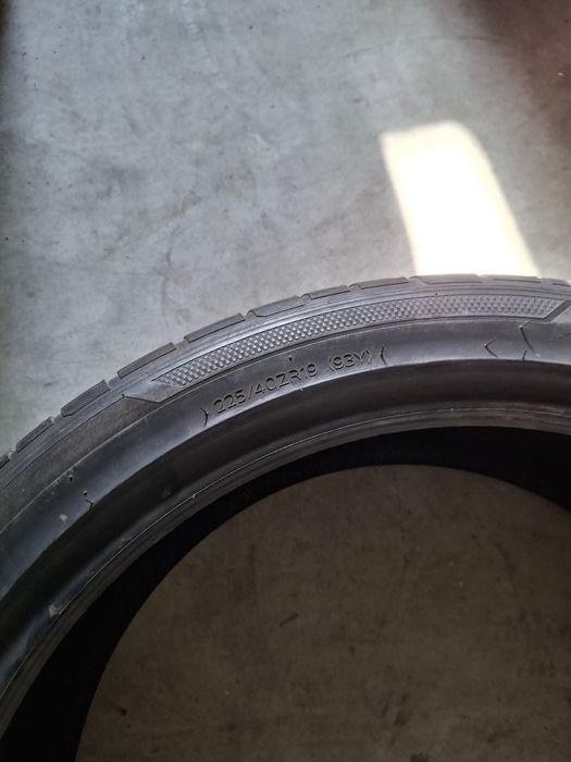 2 Anevelope de vară 225 40 r19 Hankook