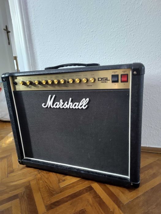 Marshall tube amplifier  Marshall DSL40C 40W