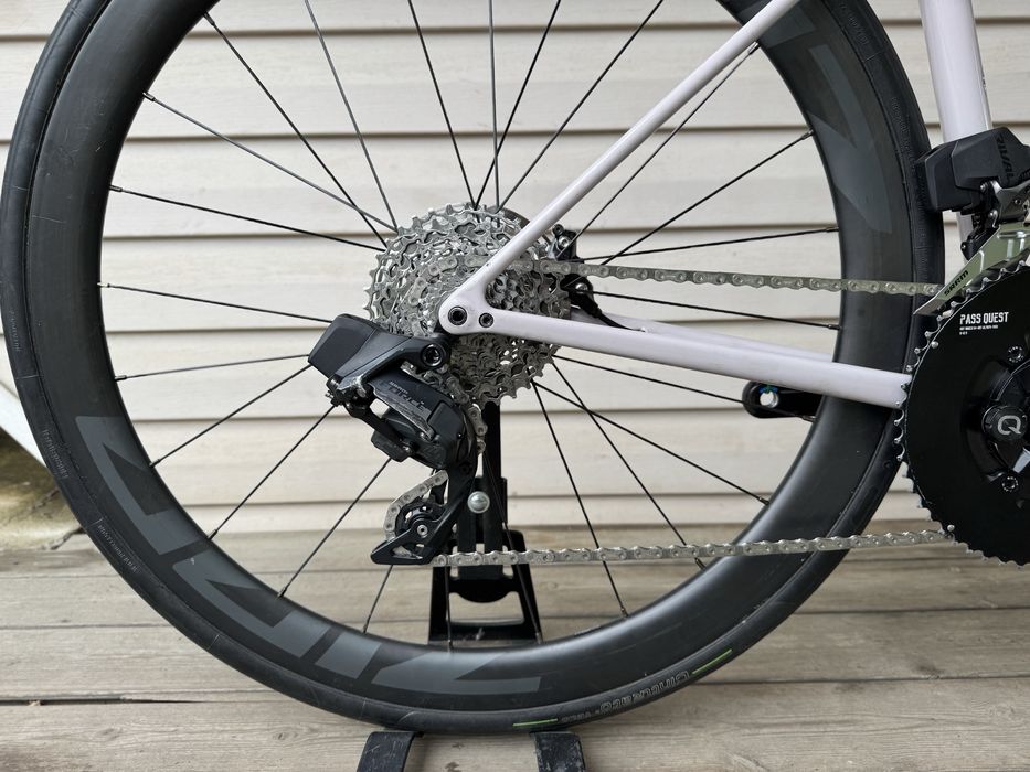 Карбонов велосипед S-Works Aethos