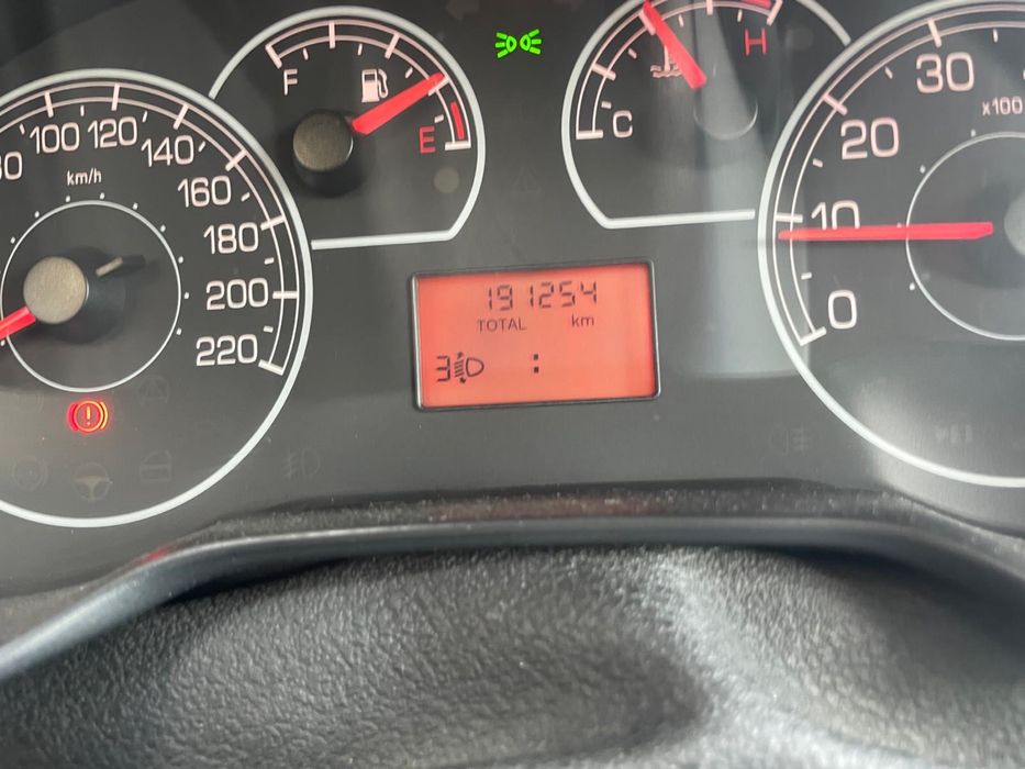 Vand fiat punto 1.3 tdi euro 5 2011