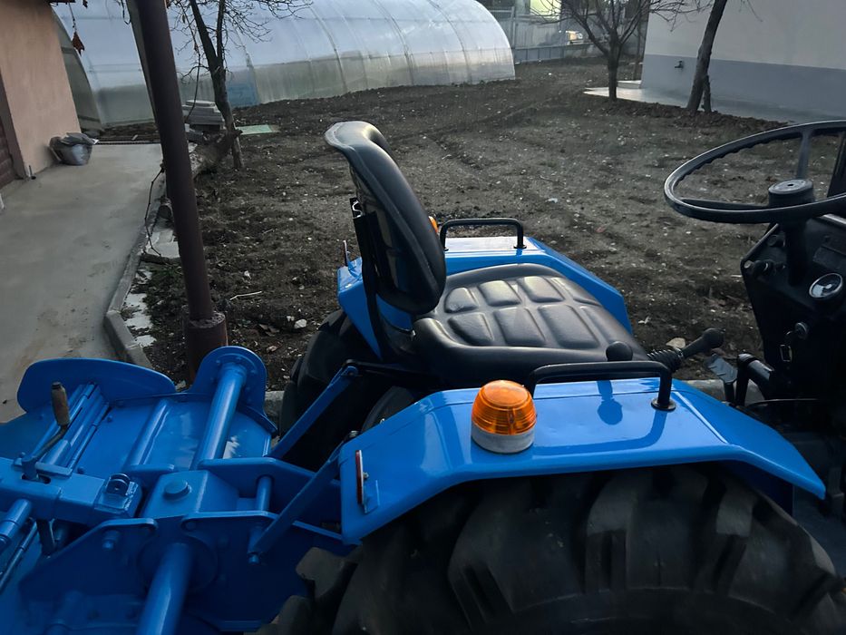 Малогабаритен трактор