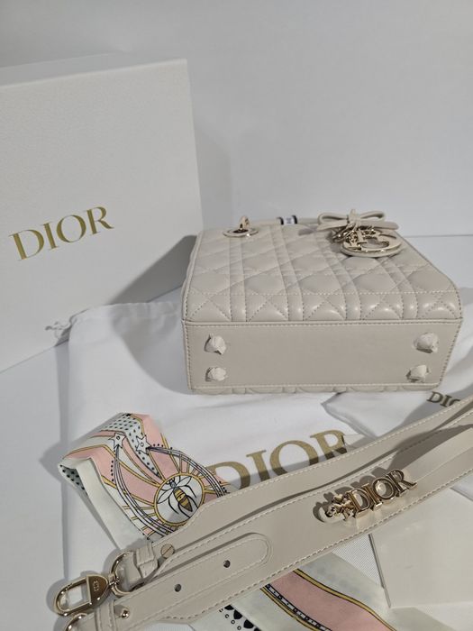 Налична чанта Lady Dior