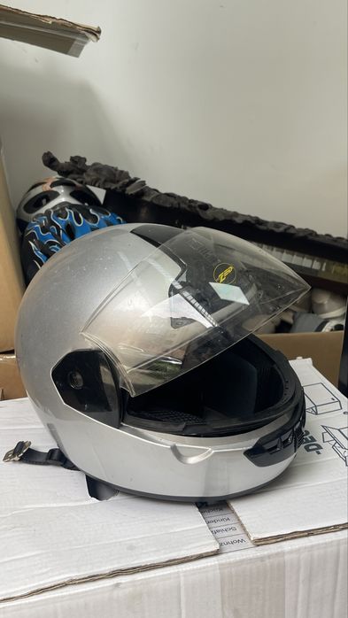 Cască moto integrală LS2 alb-argintiu și negru
