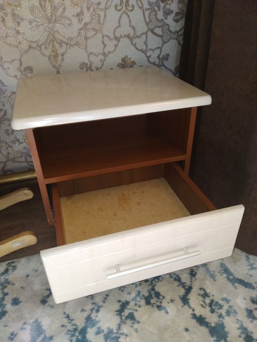 Продам тумбочку новую