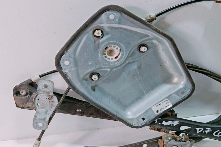 Macara geam  dreapta fata 1K5837462B Volkswagen VW Golf a 6-a generat