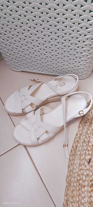 Sandale casual usoare