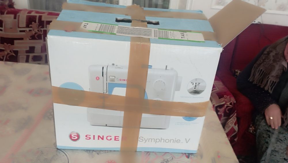 Швейная машина новая.Фирма SINGER.