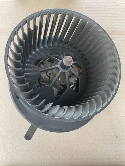 Ventilator  Habitaclu VW Golf 5 Plus An 2012