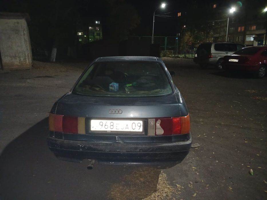 Продам Ауди 80 по всем вопросам звоните . .