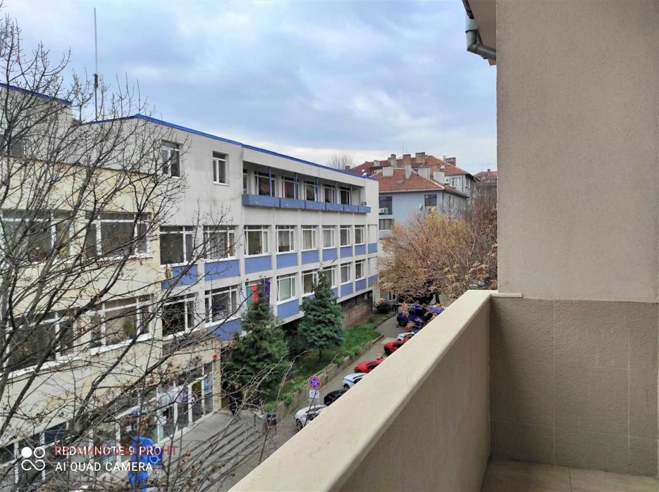 Дава се под наем Тристаен апартамент в София, Докторски паметник - 101 кв.м за 765 € - Снимка #3