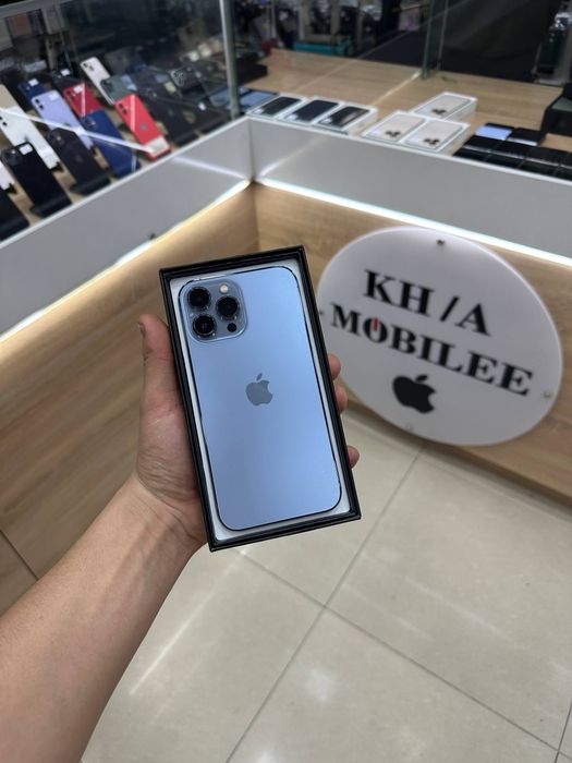 Iphone 13 max.        .