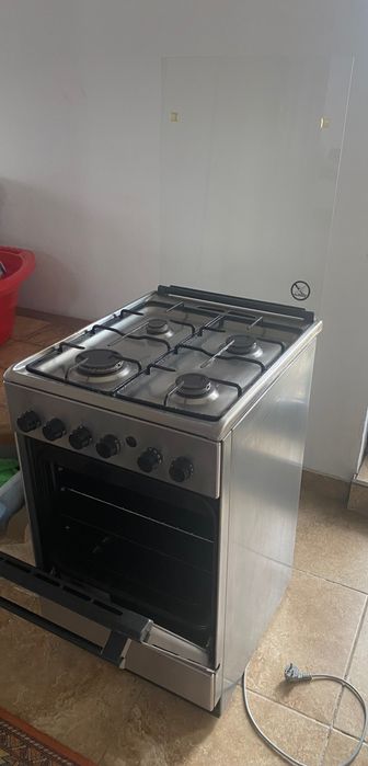Aragaz electrolux - 4 ochiuri, pe gaz