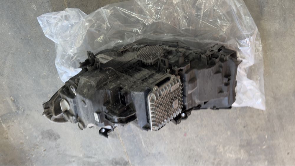 BMW G30 фар фарове БМВ Г30 Фарове