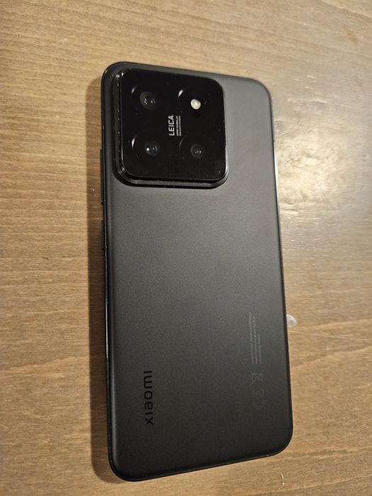 Продавам XIAOMI 14 256GB черен, като нов!