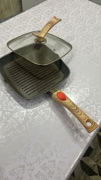Гриль сковродка со съемной ручкой