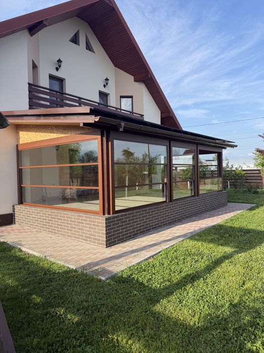 Pergola veranda si inchidere cu sticla securizata