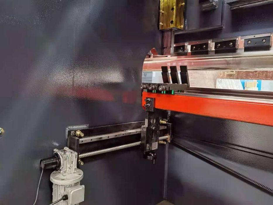 Листогибочный станок KMT KPB 1600