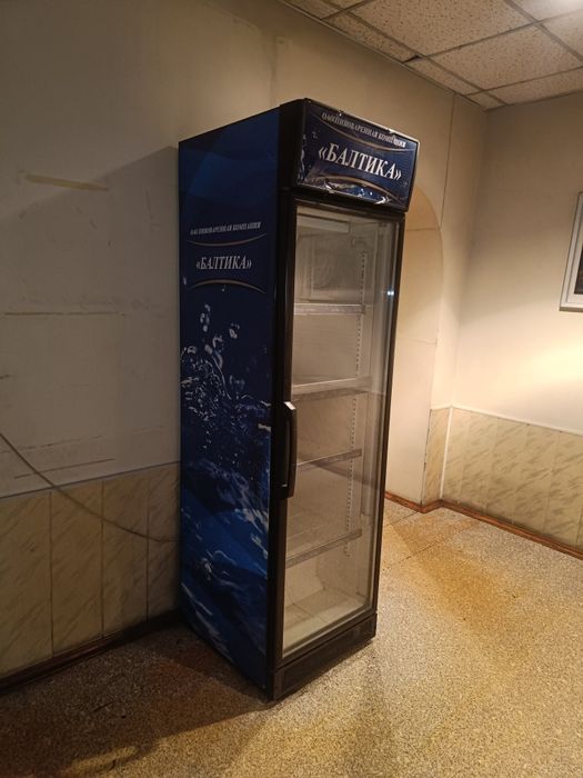 Холодильная витрина (пивная)