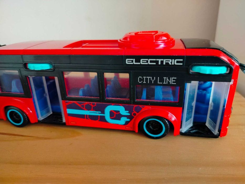 Детски робот с движение, звук и светлини, автобус, часовник на Бен Тен