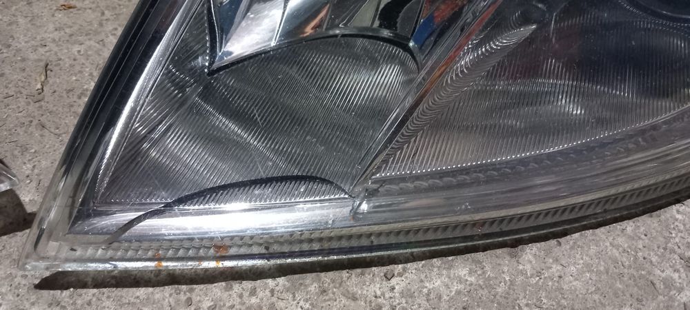 Faruri +proiectoare +grila Skoda Octabia 2 originale