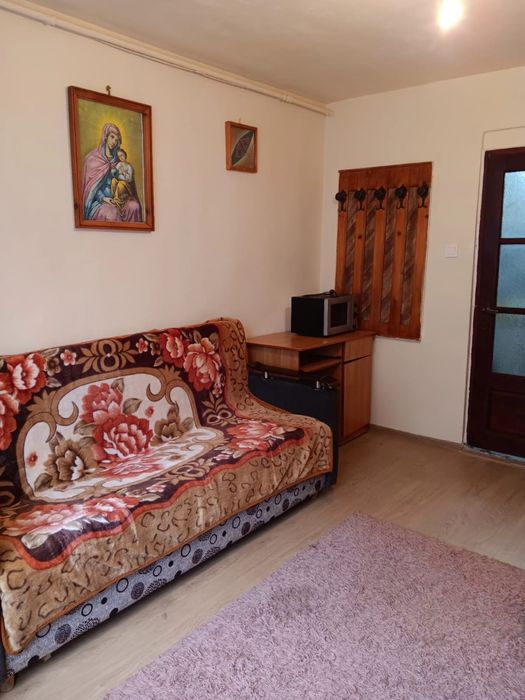 Inchiriez garsoniera