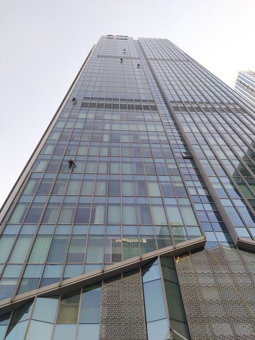 Мойка окон, фасада, Украшение фасада, дюралайт, ойна йувиш, альпинисты