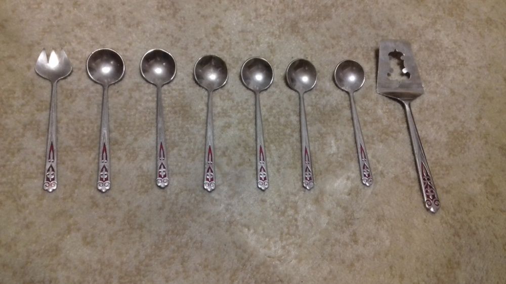 Noviy desertniy nabor na 6 person.