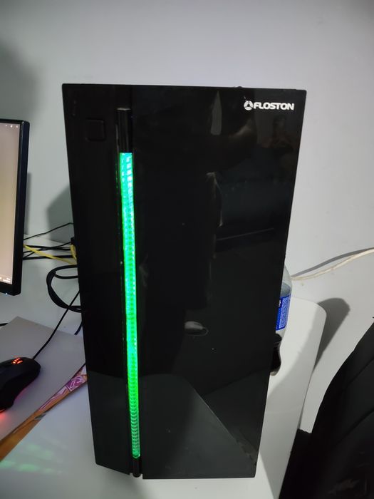 PC gaming cu monitor 144hz