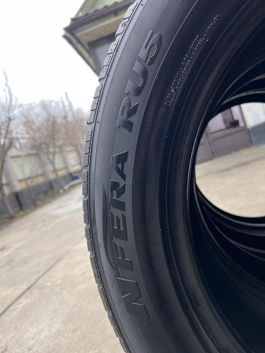 Цена за комплект.