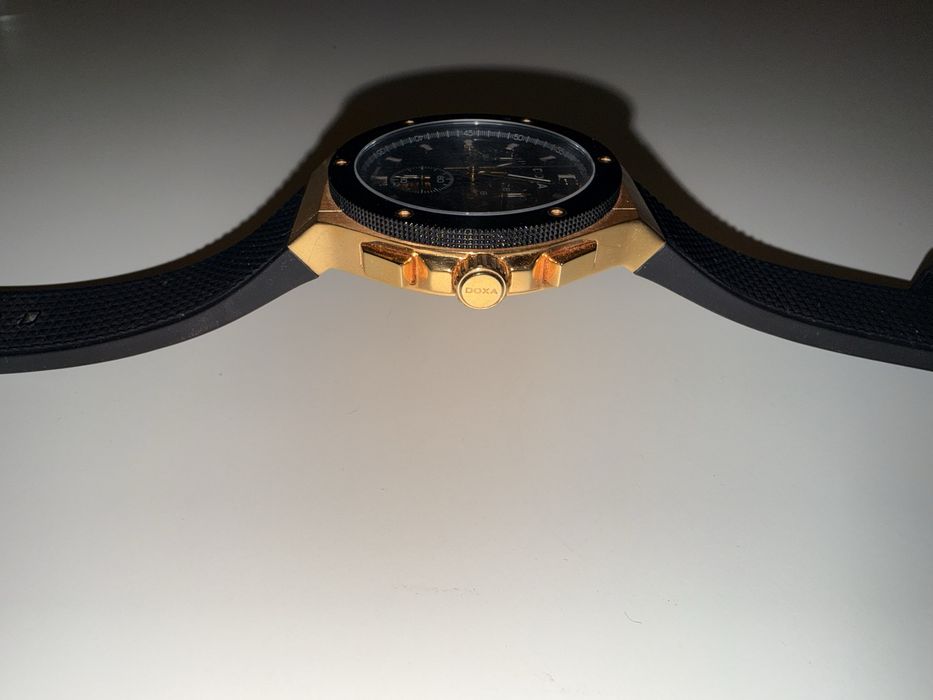 Doxa 166.90, sapphire crystal